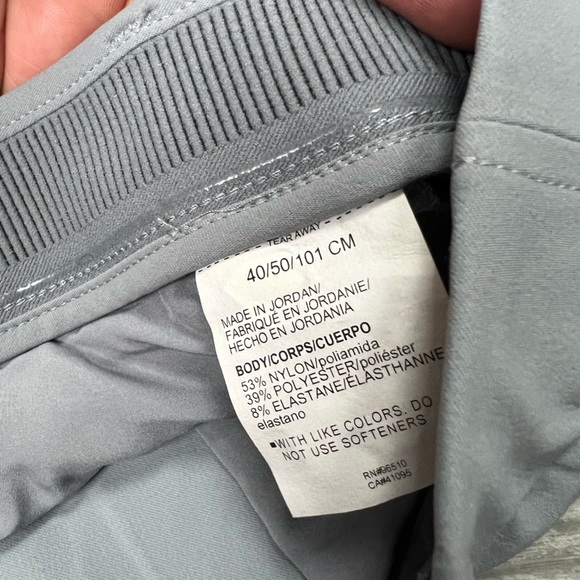 Under Armour Solid Grey Flat Front Shorts 40 - Picture 6 of 6